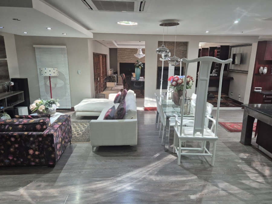 5 Bedroom Property for Sale in Heuwelsig Free State